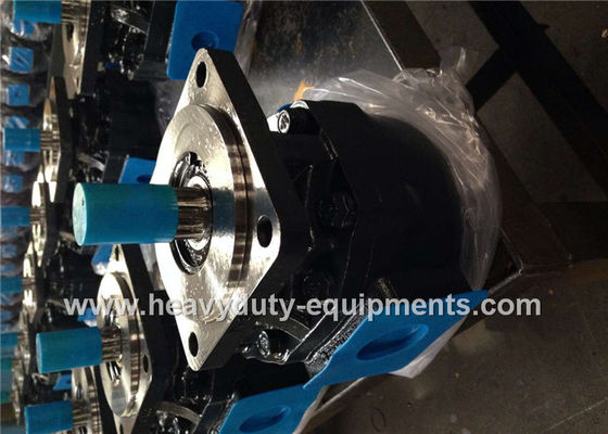 الصين Hydraulic pump 803043375 for XCMG wheel loader LW188 / 220 with warranty المزود