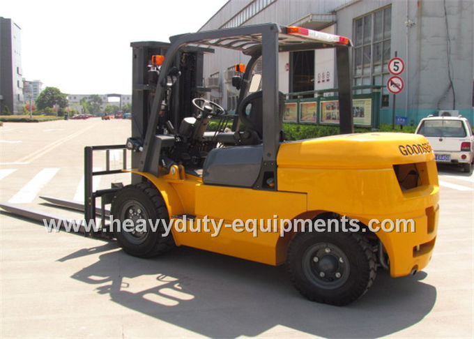 Sinomtp FD50 Industrial Forklift Truck 5000Kg Rated Load Capacity With ISUZU Diesel Engine