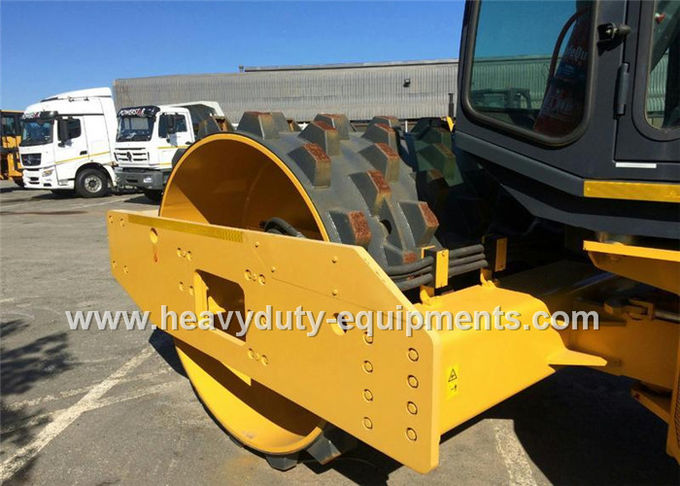 Shantui SR10 single-drum road roller with 10ton operating weight